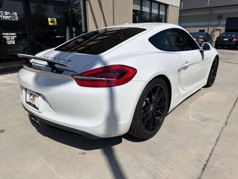 2016 Porsche Cayman S photo 9