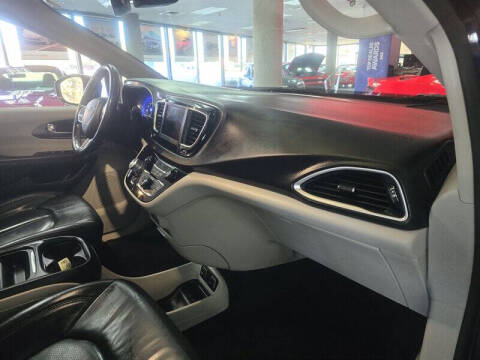 2020 Chrysler Pacifica Touring L