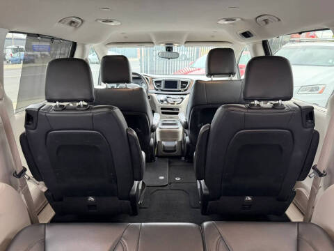 2018 Chrysler Pacifica Touring L