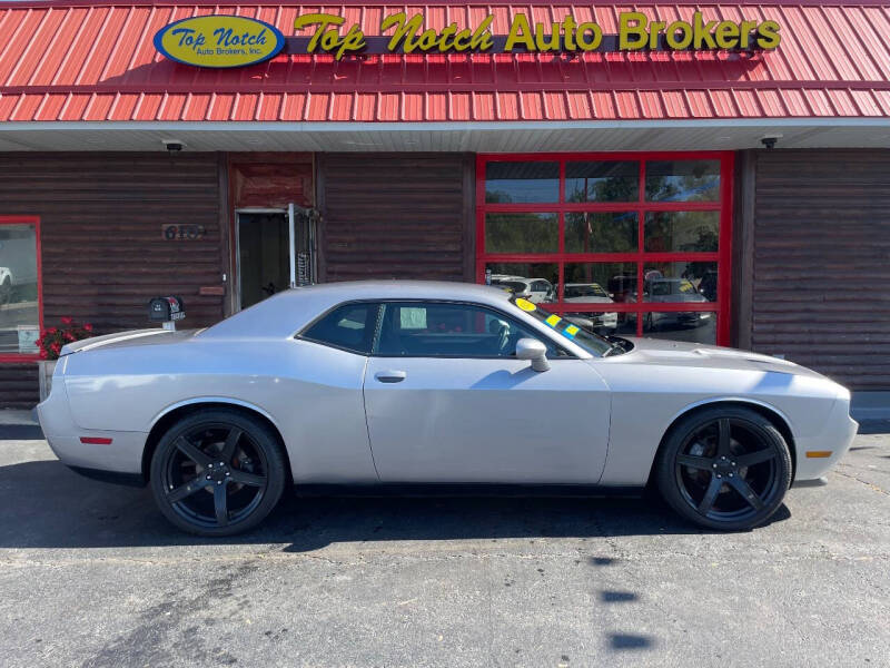 2013 Dodge Challenger SXT's photo