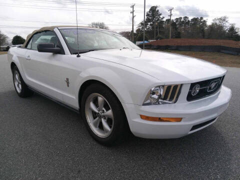 2007 Ford Mustang V6 Deluxe