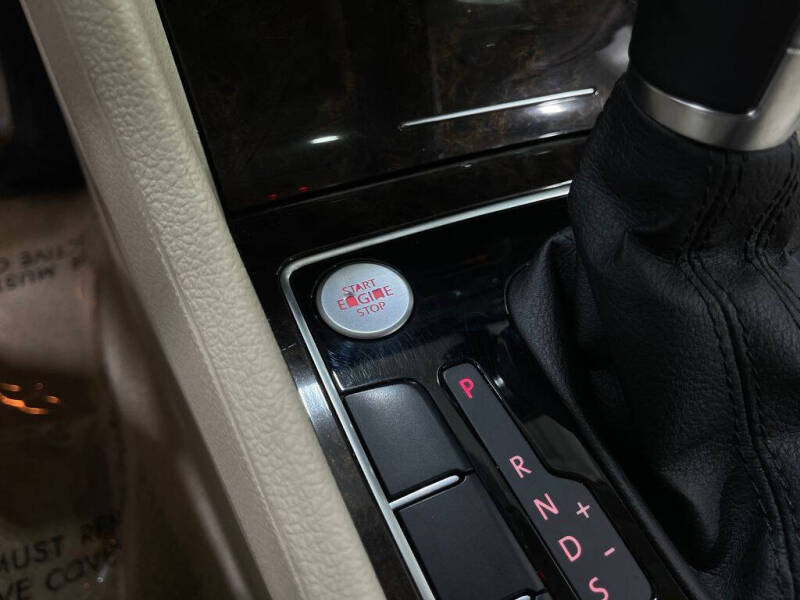 2015 Volkswagen Passat 2.0L TDI SEL Premium