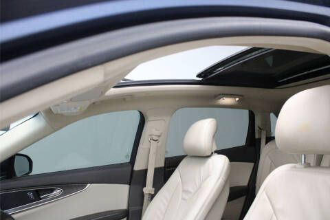 2019 Lincoln Nautilus Select