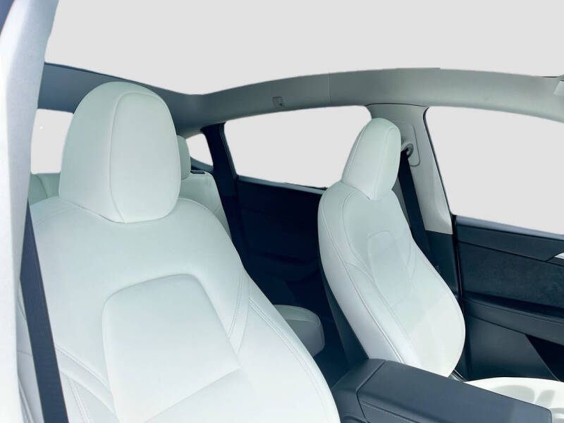 2024 Tesla Model Y Performance