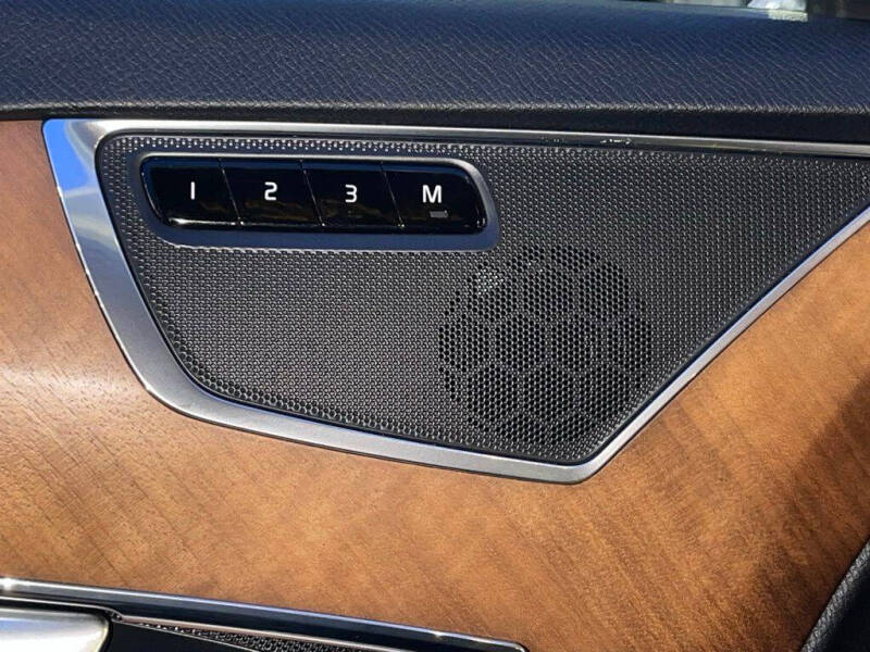 2018 Volvo XC90 T8 eAWD Inscription