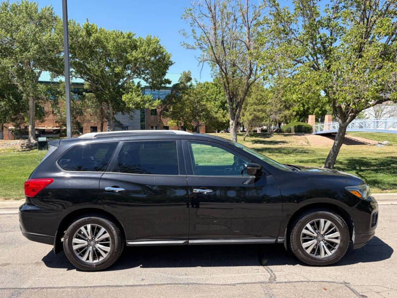 2017 Nissan Pathfinder S