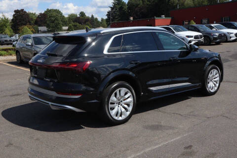 2022 Audi e-tron S quattro Premium Plus