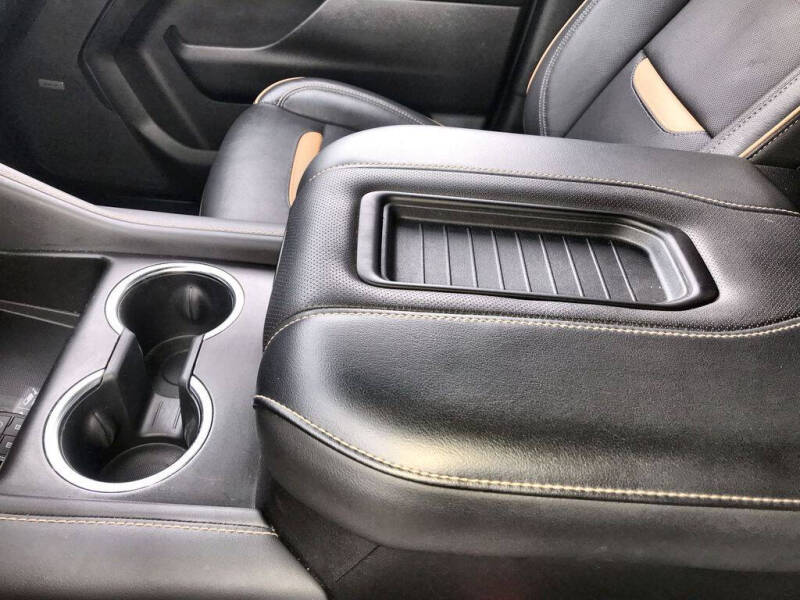 2024 GMC Yukon AT4