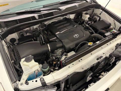 2016 Toyota Sequoia SR5