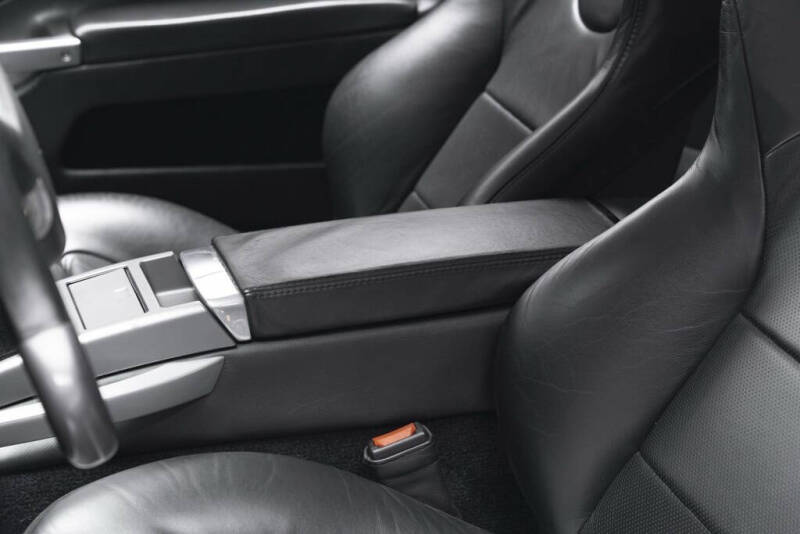 2005 Aston Martin V12 Vanquish S