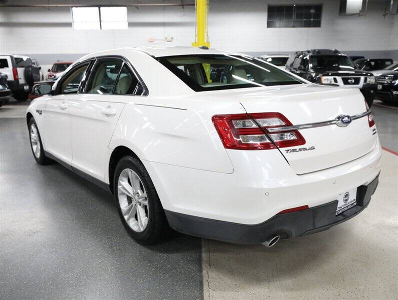 2015 Ford Taurus SEL