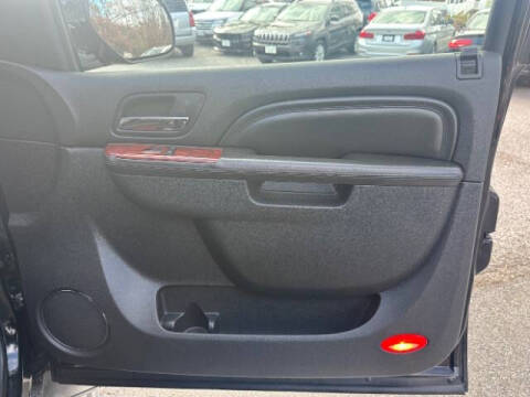 2012 Cadillac Escalade Luxury