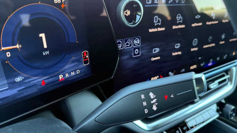 2026 Chevrolet Equinox EV LT 2