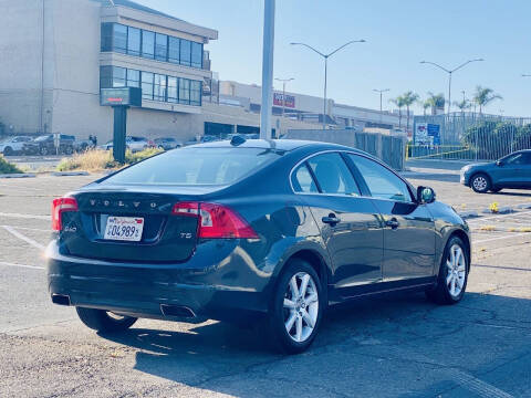 2016 Volvo S60 T5 Drive-E Premier