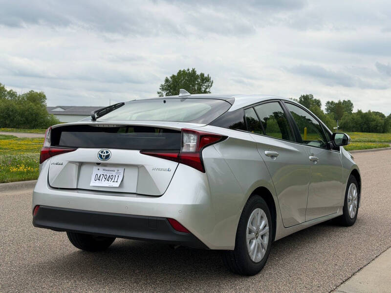 2019 Toyota Prius LE