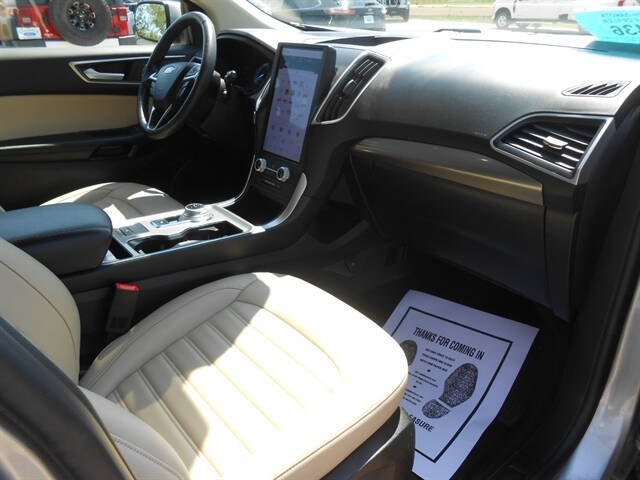 2023 Ford Edge