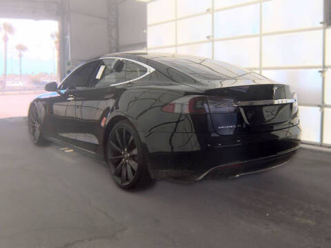 2015 Tesla Model S 70D