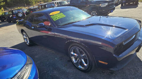 2013 Dodge Challenger SXT Plus