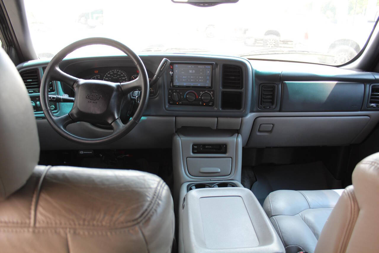 2001 Chevrolet Suburban for sale at Auto Force USA in Elkhart, IN