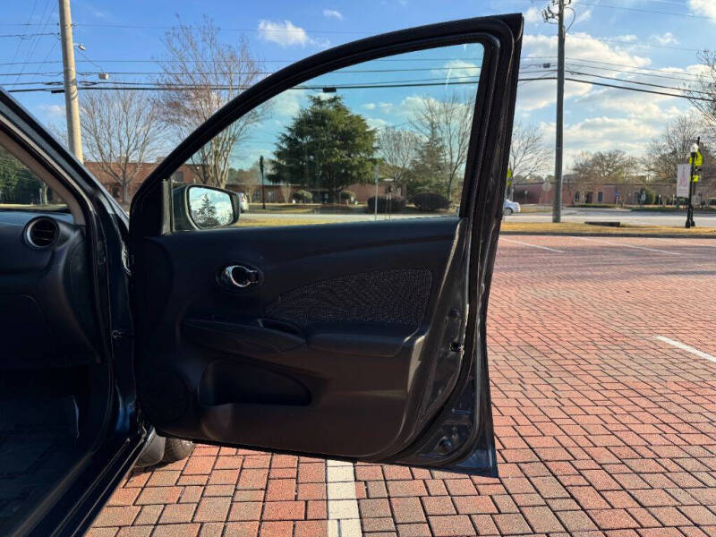 2016 Nissan Versa 1.6 SV