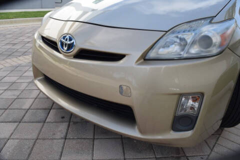 2010 Toyota Prius III