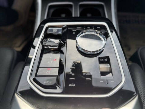 2024 BMW 7 Series 750e xDrive