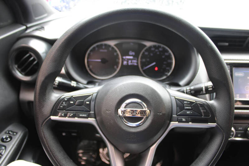 2020 Nissan Kicks S
