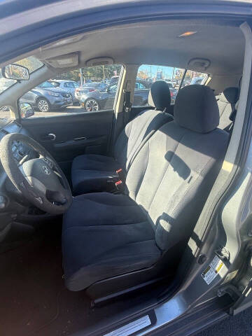 2009 Nissan Versa 1.8 S