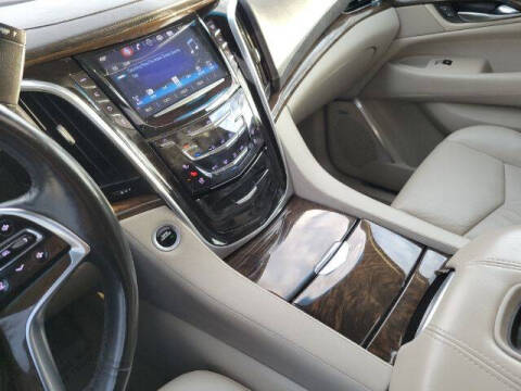 2018 Cadillac Escalade Luxury