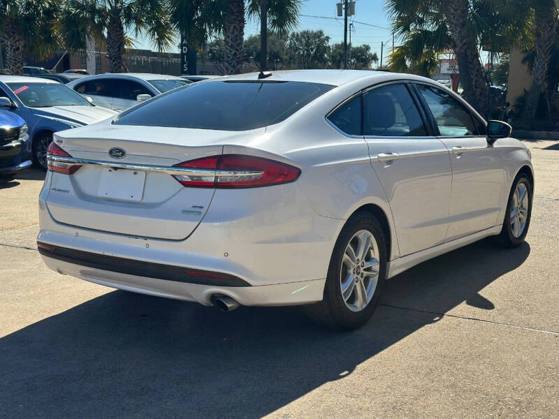 2018 Ford Fusion SE