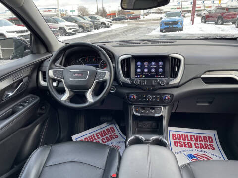 2023 GMC Terrain SLT