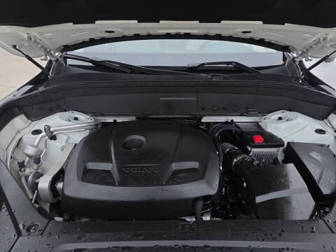 2020 Volvo XC90 T5 Momentum