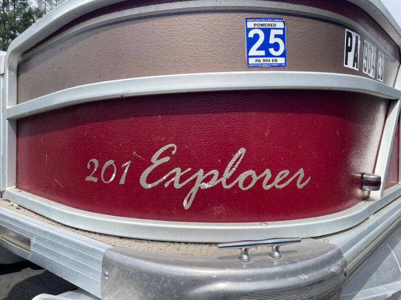 2011 Premier Marine Explorer 200