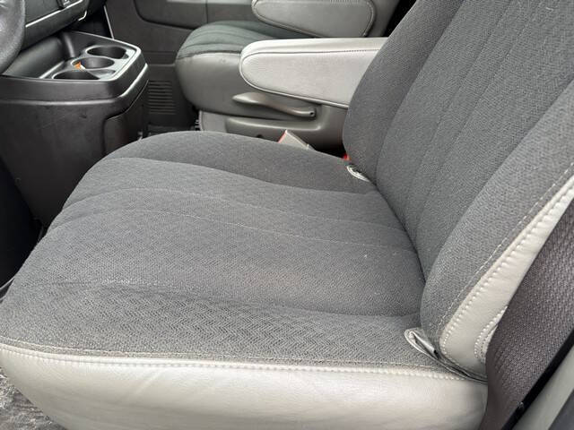 2024 GMC Savana 2500