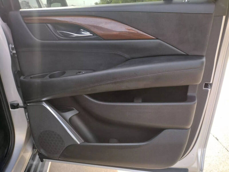 2016 Cadillac Escalade ESV Luxury Collection