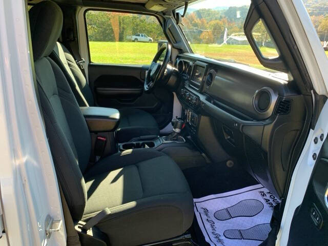 2021 Jeep Gladiator for sale at Tim Short CDJR Hazard in Hazard, KY