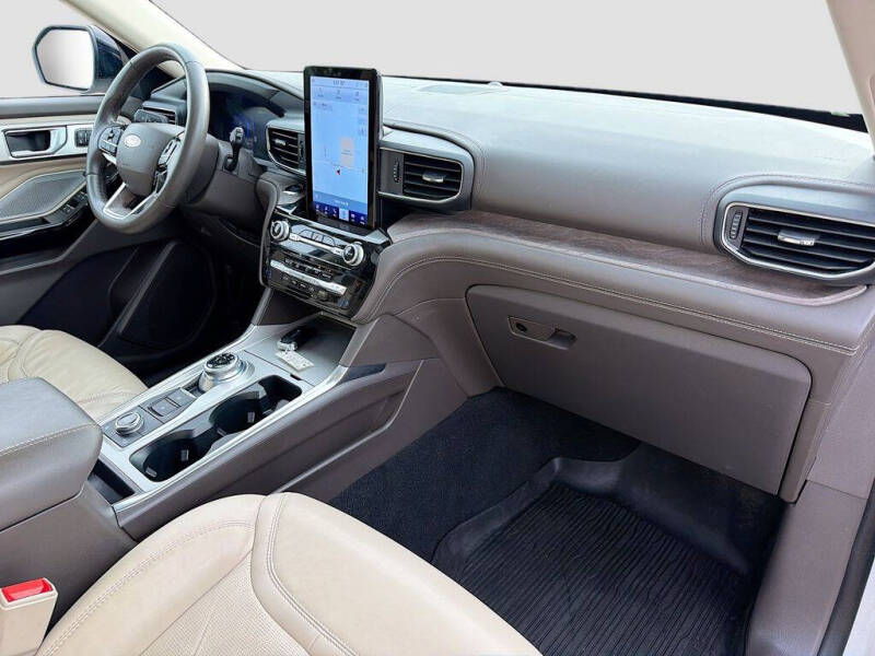 2023 Ford Explorer Platinum