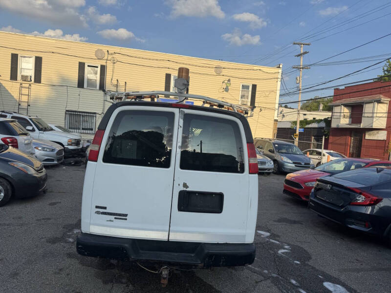 2011 Chevrolet Express 2500