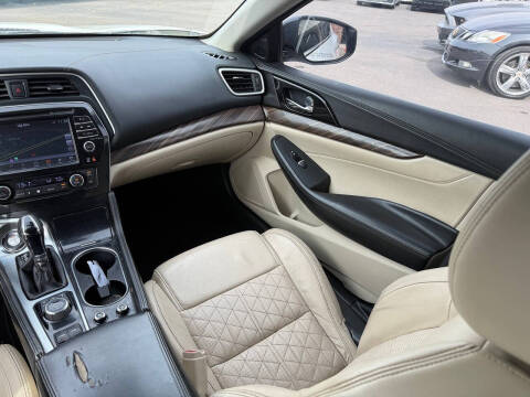 2016 Nissan Maxima Platinum