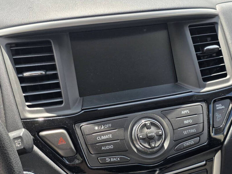 2019 Nissan Pathfinder S
