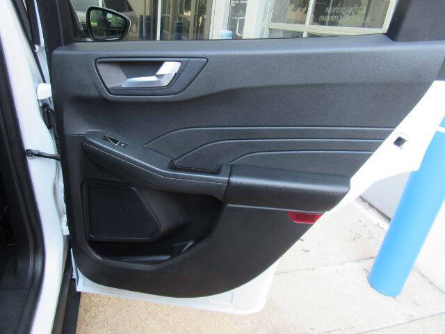 2023 Ford Escape Hybrid ST-Line Select