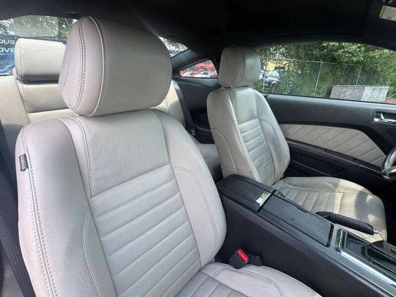 2014 Ford Mustang V6 Premium