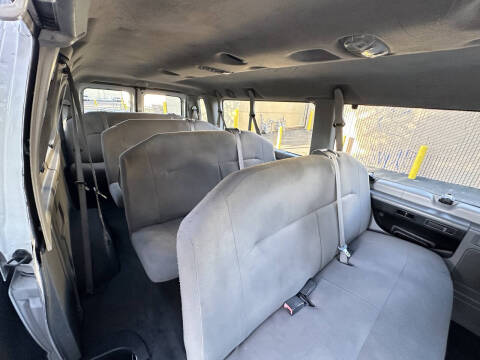 2014 Ford E-Series E-350 SD XL