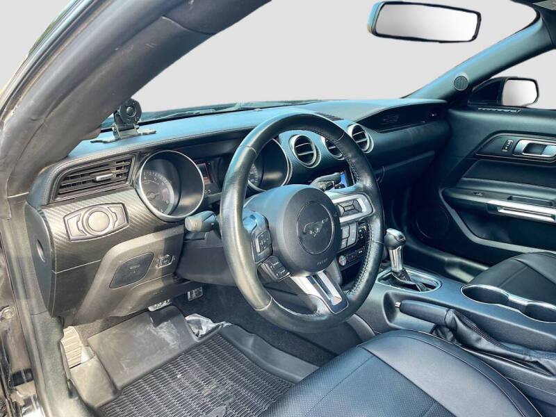 2020 Ford Mustang EcoBoost