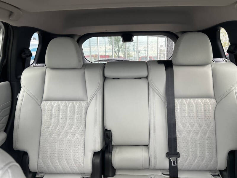 2025 Mitsubishi Outlander SEL Platinum Edition