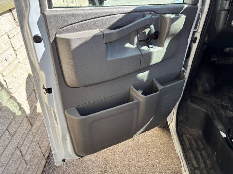 2017 Chevrolet Express 2500