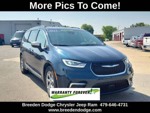 2023 Chrysler Pacifica for sale at Breeden Pre-Owned in Van Buren AR