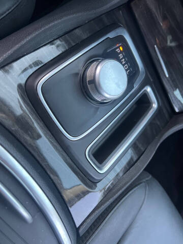 2015 Chrysler 300 Limited