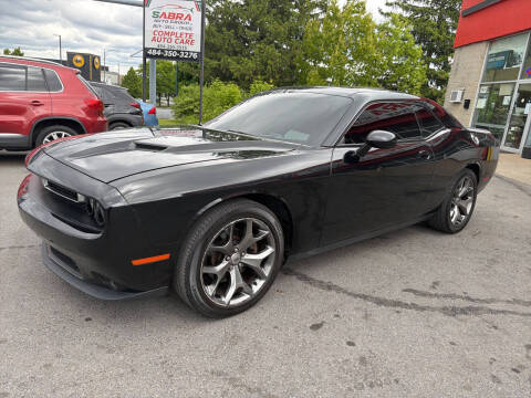 2017 Dodge Challenger SXT Plus