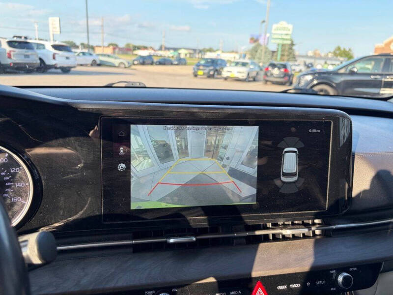 2023 Kia Carnival EX